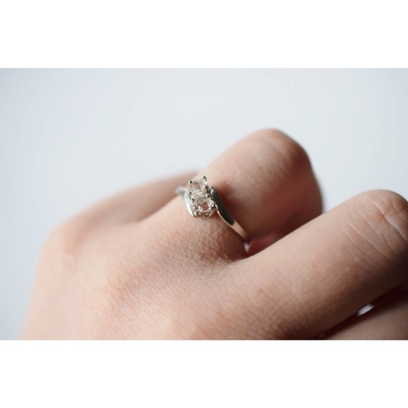 alternative raw diamond engagement ring raw crystal size 4 5 6 7 8 8 9 1… - Picture 5 of 10